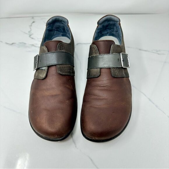 Naot Adjustable Buckle Flats- Size 9 - Picture 3 of 15